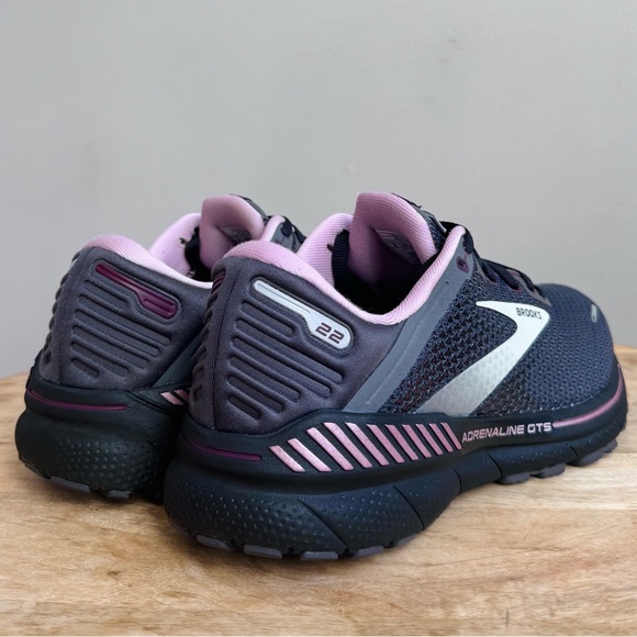 Brooks Adrenaline GTS 22 Women Size 9 B Black Gray Pink Running Stability Shoes - Picture 3 of 10
